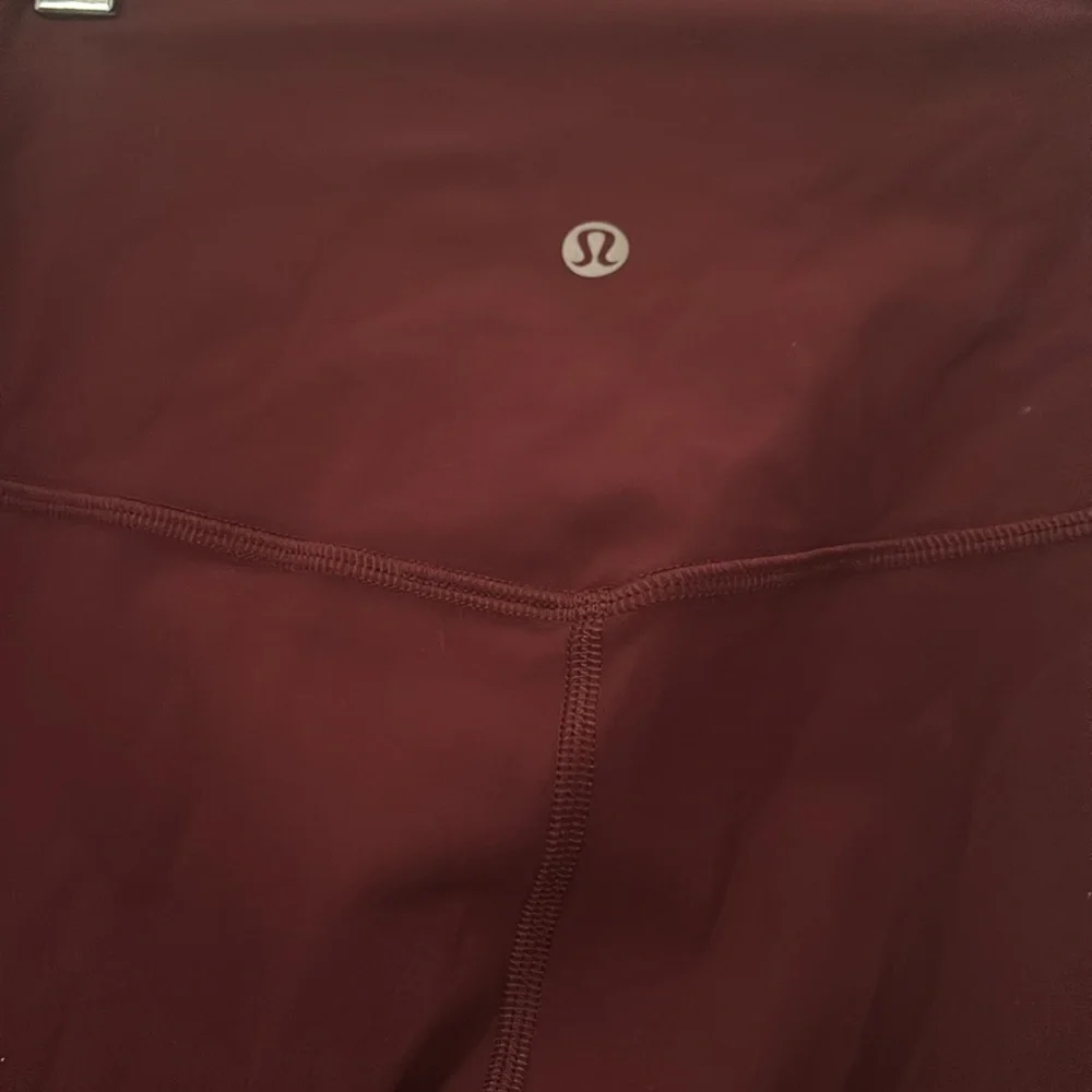 Lululemon leggings size 4 - Picture 3 of 5